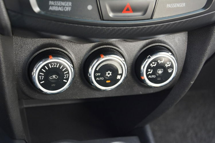 Mitsubishi ASX Lift 117 przebieg 4x4 Navi Kamera alu 18 z Niemiec zdjęcie 32