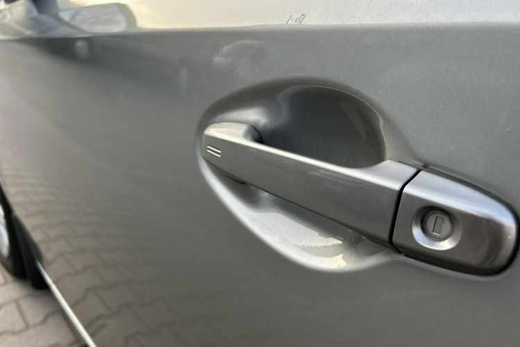 Toyota Auris 1.8 HSD 136KM PRESTIGE skyview, salon Polska zdjęcie 31
