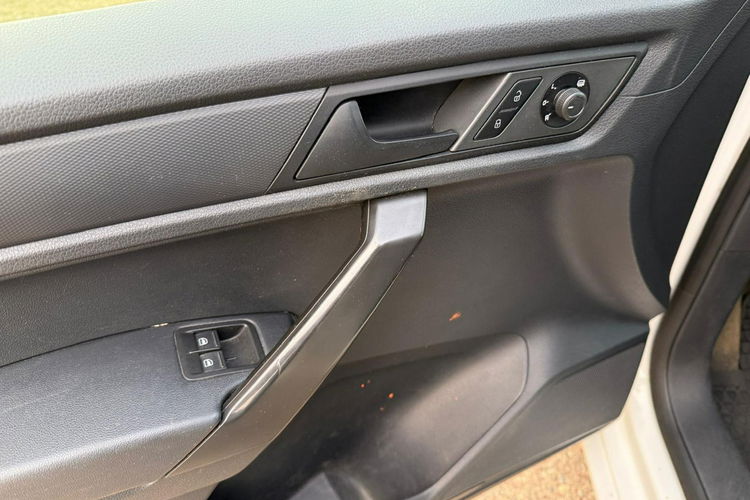 Volkswagen Caddy MAXI 1.4 T z Nową instalacją gazową Euro 6 Zarejestrowany w PL zdjęcie 14