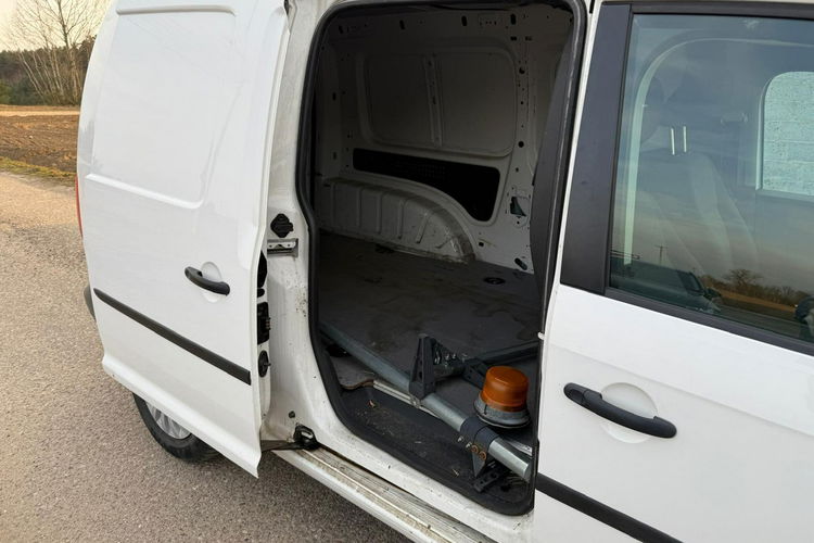 Volkswagen Caddy MAXI 1.4 T z Nową instalacją gazową Euro 6 Zarejestrowany w PL zdjęcie 17