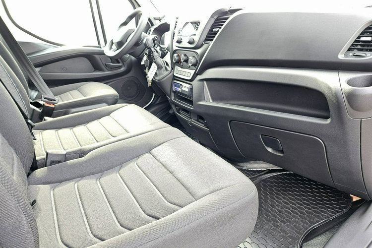 Mercedes Sprinter /Iveco Daily 3.0/160KM Chłodnia -29/+29 C 8-palet DrukarkaTemperatury zdjęcie 16