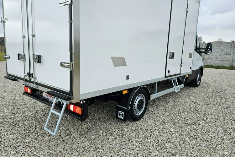 Mercedes Sprinter /Iveco Daily 3.0/160KM Chłodnia -29/+29 C 8-palet DrukarkaTemperatury zdjęcie 9