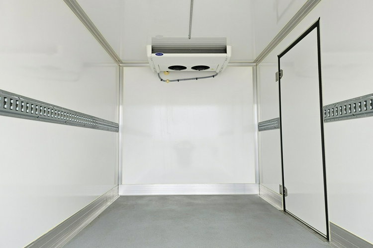 Volkswagen Crafter /Iveco Daily 3.0/160KM Chłodnia -29/+29 C 8-palet DrukarkaTemperatury zdjęcie 30