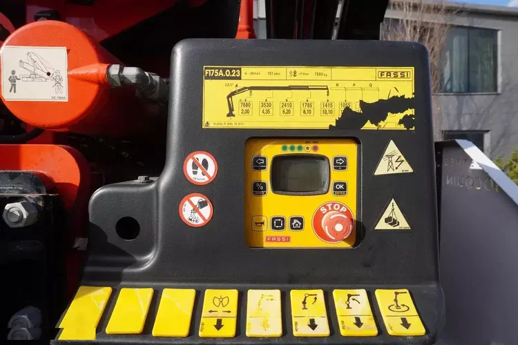 Mercedes Arocs 2636 burtowy / HDS Fassi F175 7.7 t / 150 tys. km zdjęcie 17