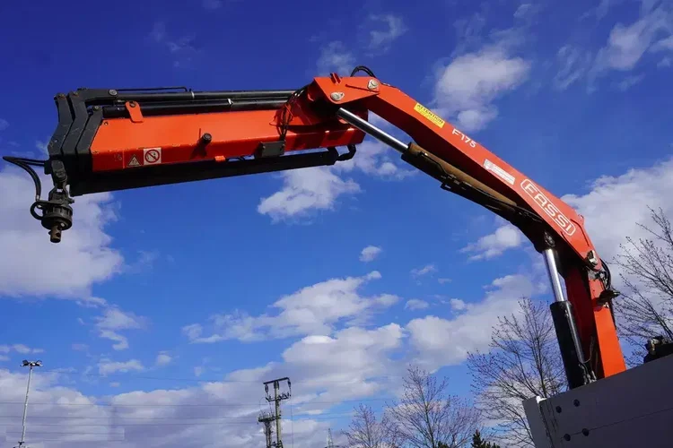 Mercedes Arocs 2636 burtowy / HDS Fassi F175 7.7 t / 150 tys. km zdjęcie 18