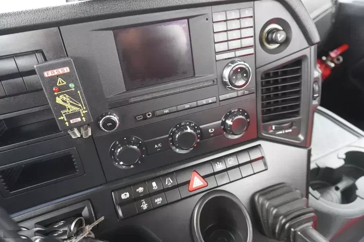 Mercedes Arocs 2636 burtowy / HDS Fassi F175 7.7 t / 150 tys. km zdjęcie 23