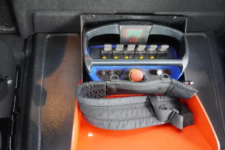 Mercedes Arocs 2636 burtowy / HDS Fassi F175 7.7 t / 150 tys. km zdjęcie 28