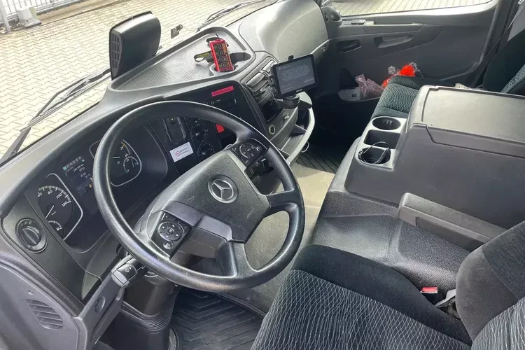 Mercedes ATEGO 1218 zdjęcie 8