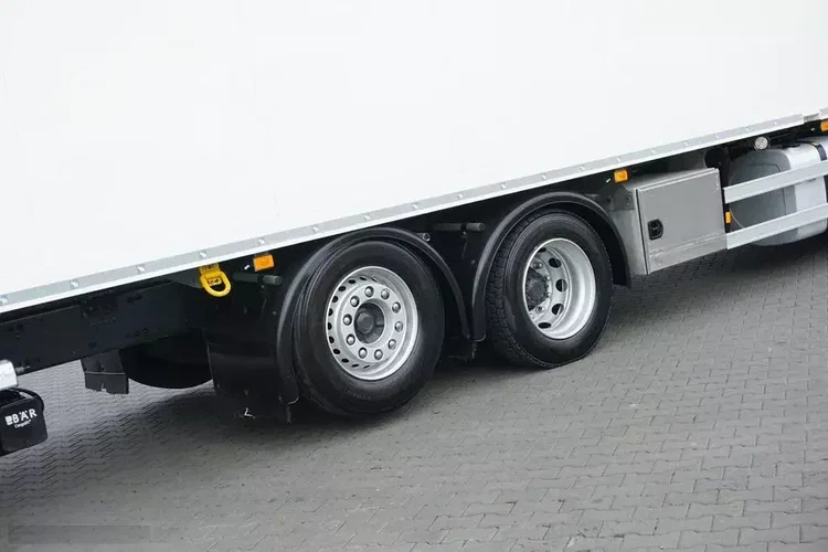 Volvo FM / 410 / E 6 / CHŁODNIA + WINDA / 21 PALET / DOPPEL STOCK / MULTI TEMPERATTURA zdjęcie 19