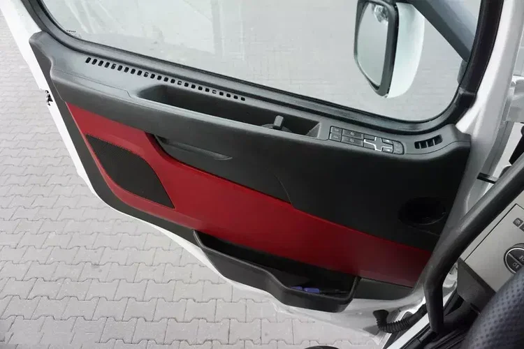 Volvo FM / 410 / E 6 / CHŁODNIA + WINDA / 21 PALET / DOPPEL STOCK / MULTI TEMPERATTURA zdjęcie 39