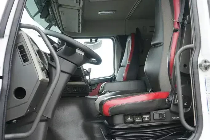 Volvo FM / 410 / E 6 / CHŁODNIA + WINDA / 21 PALET / DOPPEL STOCK / MULTI TEMPERATTURA zdjęcie 7