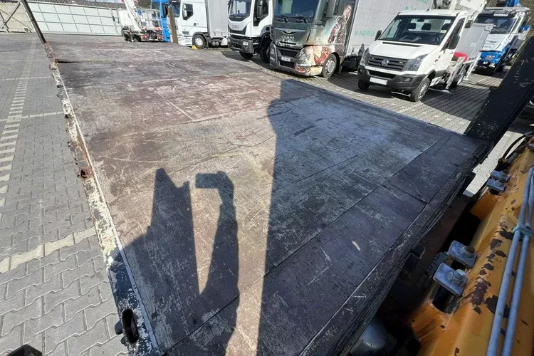 Iveco EUROCARGO 120EL21 Laweta Platforma + HDS HMF 860 Pomoc Drogowa zdjęcie 18