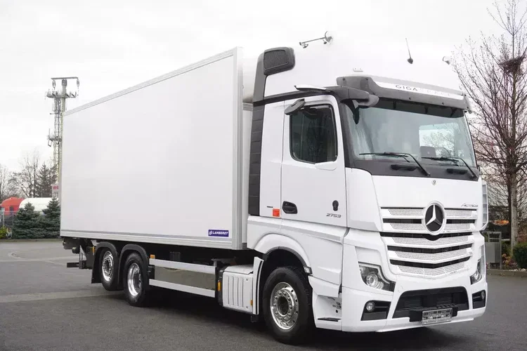 Mercedes Actros 2753 / NOWA chłodnia Lamberet / kabina Gigaspace Salonka / 530 KM zdjęcie 1