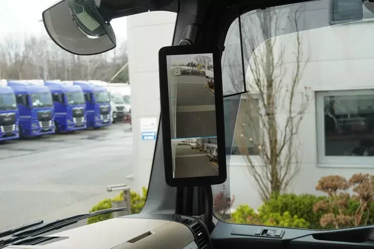 Mercedes Actros 2753 / NOWA chłodnia Lamberet / kabina Gigaspace Salonka / 530 KM zdjęcie 21