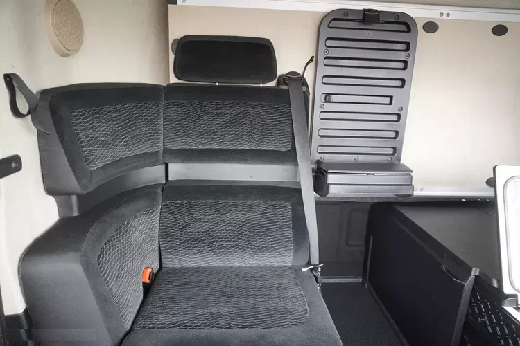 Mercedes Actros 2753 / NOWA chłodnia Lamberet / kabina Gigaspace Salonka / 530 KM zdjęcie 24