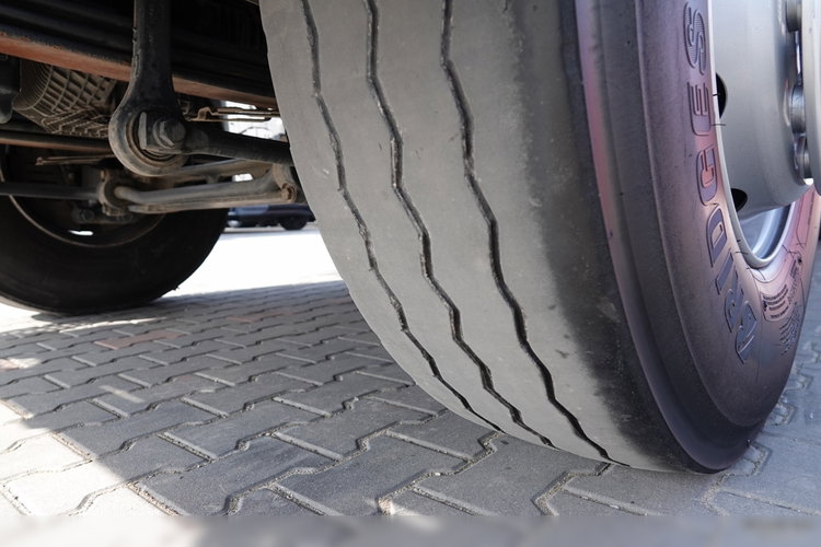 Mercedes AROCS 2643 / 6x4 / SKRZYNIOWY- 6.8 m / + HDS HIAB 144 wysów: 13 m / EURO 6 / STEROWANIE RADIOWE / ROTATOR zdjęcie 31