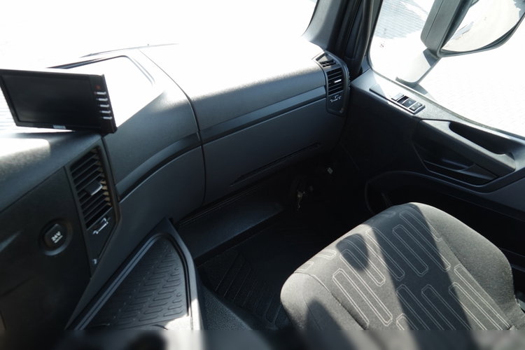 Mercedes AROCS 2643 / 6x4 / SKRZYNIOWY- 6.8 m / + HDS HIAB 144 wysów: 13 m / EURO 6 / STEROWANIE RADIOWE / ROTATOR zdjęcie 44