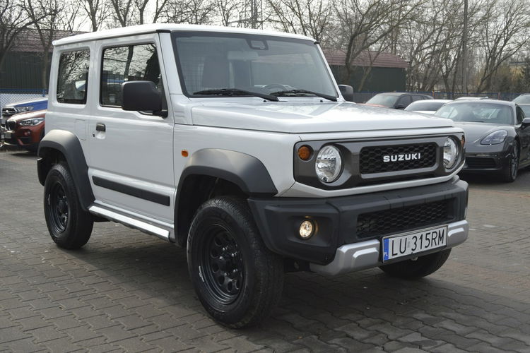 Suzuki Jimny 1.5 PRO / napęd 4x4 / I-rej. 2023 / Faktura VAT / Salon PL I-właścicie zdjęcie 3