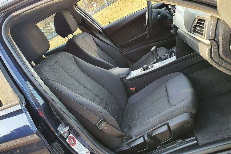 BMW 320 320d 184KM # Touring # Duży Ekran # Climatronic # PDC # Kamera # IGŁA zdjęcie 7