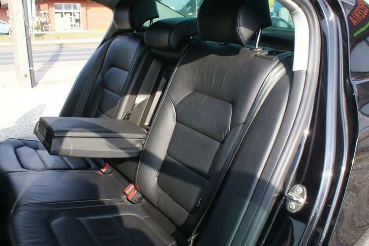 Volkswagen Passat zdjęcie 16