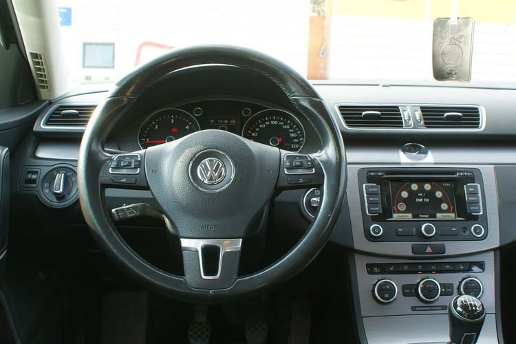 Volkswagen Passat zdjęcie 18