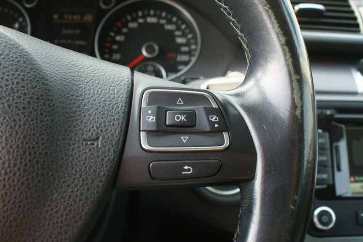 Volkswagen Passat zdjęcie 21