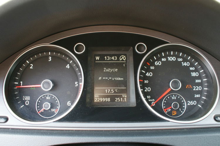 Volkswagen Passat zdjęcie 22