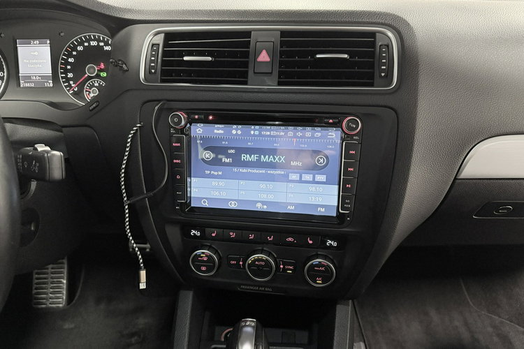 Volkswagen Jetta 1.4 TSI 150KM DSG BOSE Navi BiXenon HIGHLINE Klimatronic Kamer Łopatki zdjęcie 22