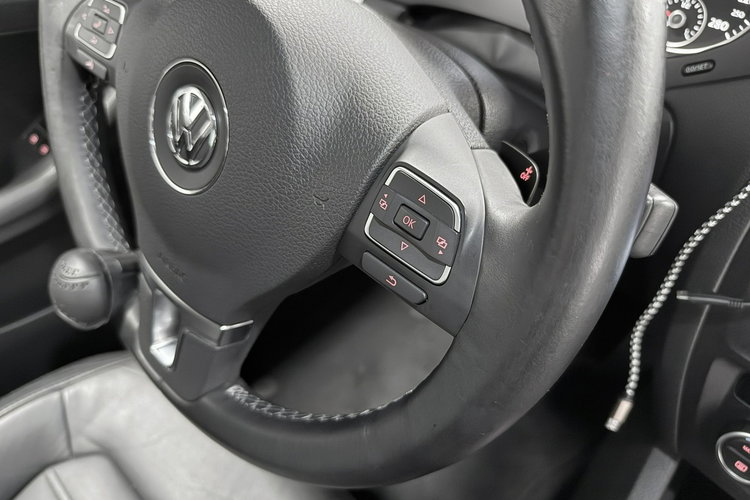 Volkswagen Jetta 1.4 TSI 150KM DSG BOSE Navi BiXenon HIGHLINE Klimatronic Kamer Łopatki zdjęcie 24