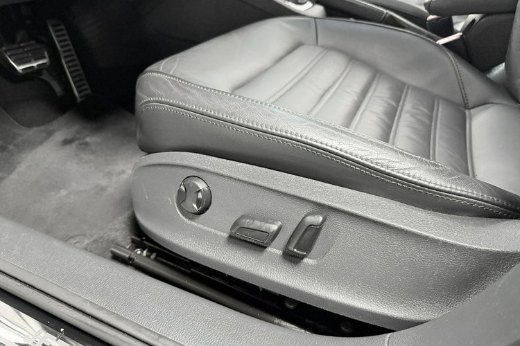 Volkswagen Jetta 1.4 TSI 150KM DSG BOSE Navi BiXenon HIGHLINE Klimatronic Kamer Łopatki zdjęcie 31