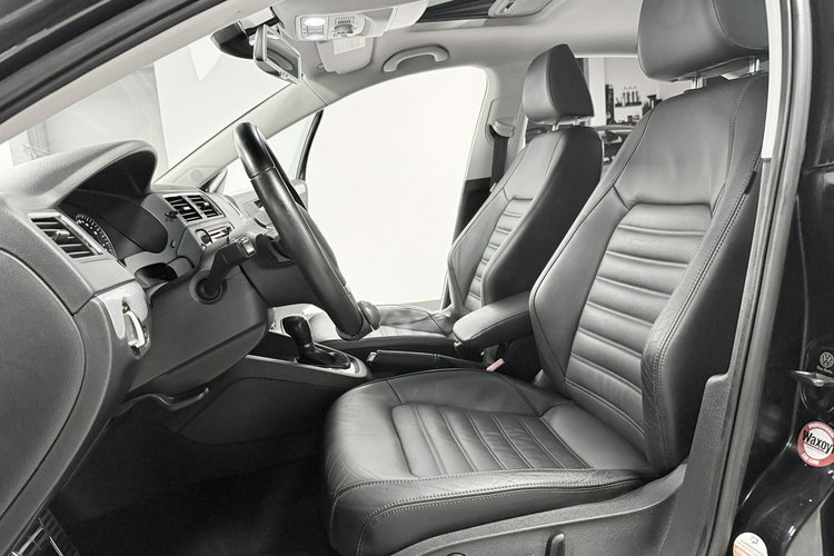 Volkswagen Jetta 1.4 TSI 150KM DSG BOSE Navi BiXenon HIGHLINE Klimatronic Kamer Łopatki zdjęcie 32