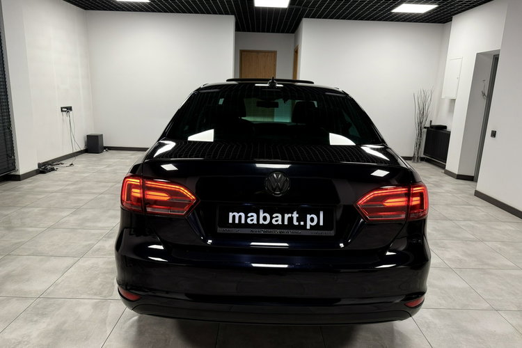 Volkswagen Jetta 1.4 TSI 150KM DSG BOSE Navi BiXenon HIGHLINE Klimatronic Kamer Łopatki zdjęcie 4