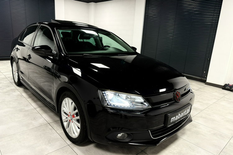 Volkswagen Jetta 1.4 TSI 150KM DSG BOSE Navi BiXenon HIGHLINE Klimatronic Kamer Łopatki zdjęcie 6