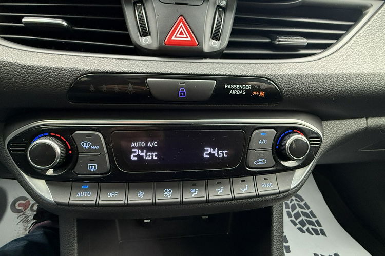 Hyundai i30 Lift 1.4 i turbo 140 KM Automat full led kamera Navi panorama zamiana zdjęcie 21