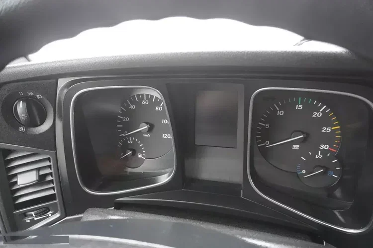 Mercedes Actros 1824 / Rama do zabudowy 9.1 m / kabina sypialna zdjęcie 28