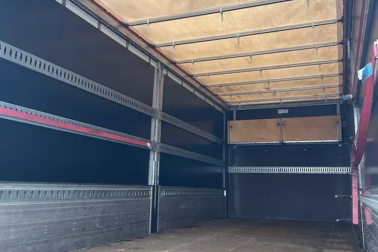 Mercedes 1218 zdjęcie 13