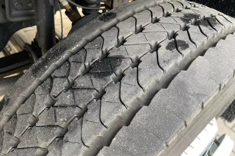 Mercedes 1218 zdjęcie 17