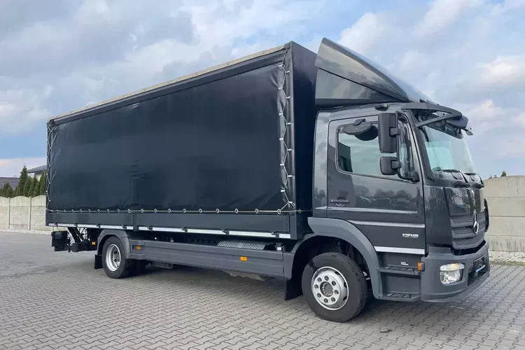 Mercedes 1218 zdjęcie 5