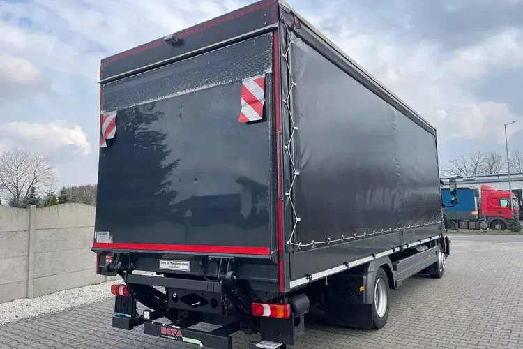 Mercedes 1218 zdjęcie 6