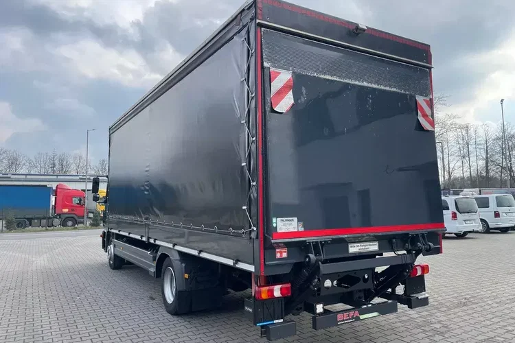 Mercedes 1218 zdjęcie 7