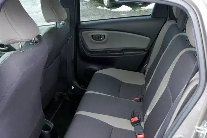 Toyota yaris zdjęcie 25