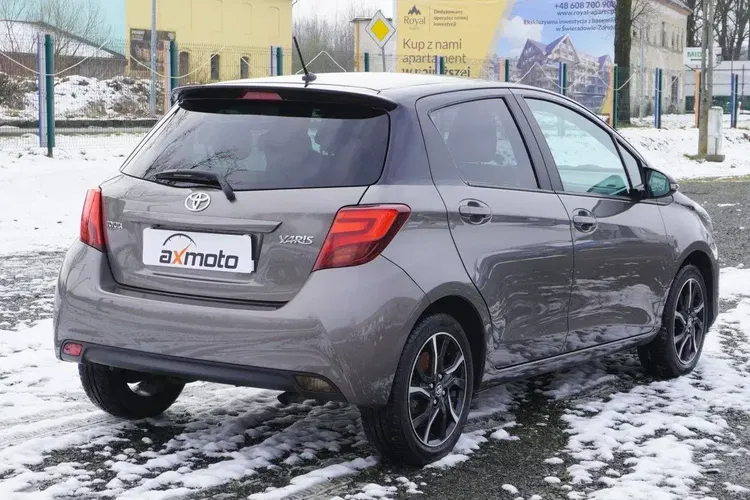 Toyota yaris zdjęcie 20