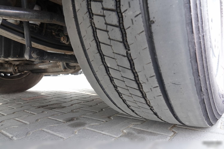 Volvo FM 410 / 6x2 / LAWETA + HDS PALFINGER PK 18500 / OŚ PODNOSZONA  / NAJAZDY HYDRAULICZNE / WCIĄGARKA / EURO 6  zdjęcie 34