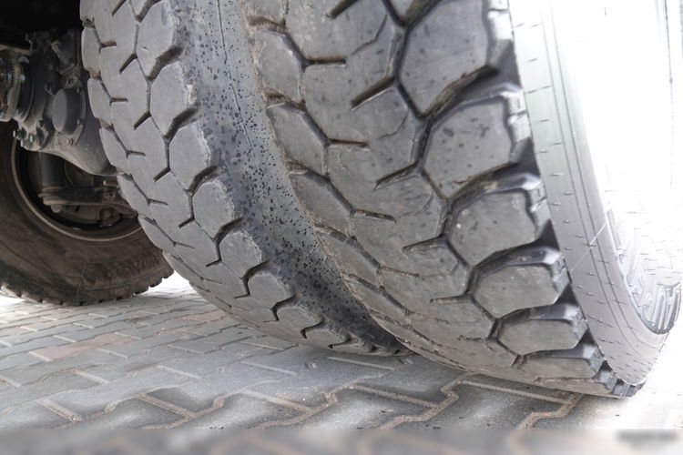 Volvo FMX 410 / 6x4 / WYWROTKA + HDS PALFINGER 18002-EH A / HYDROBURTA / STEROWANIE RADIOWE / ŁYCHA / ROTATOR / EURO 6  zdjęcie 35