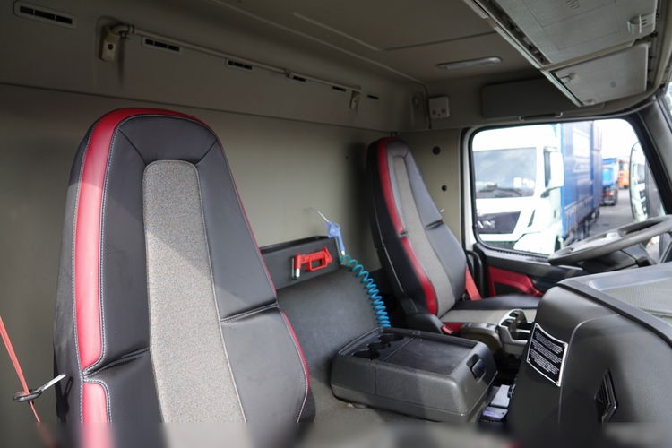 Volvo FMX 410 / 6x4 / WYWROTKA + HDS PALFINGER 18002-EH A / HYDROBURTA / STEROWANIE RADIOWE / ŁYCHA / ROTATOR / EURO 6  zdjęcie 47
