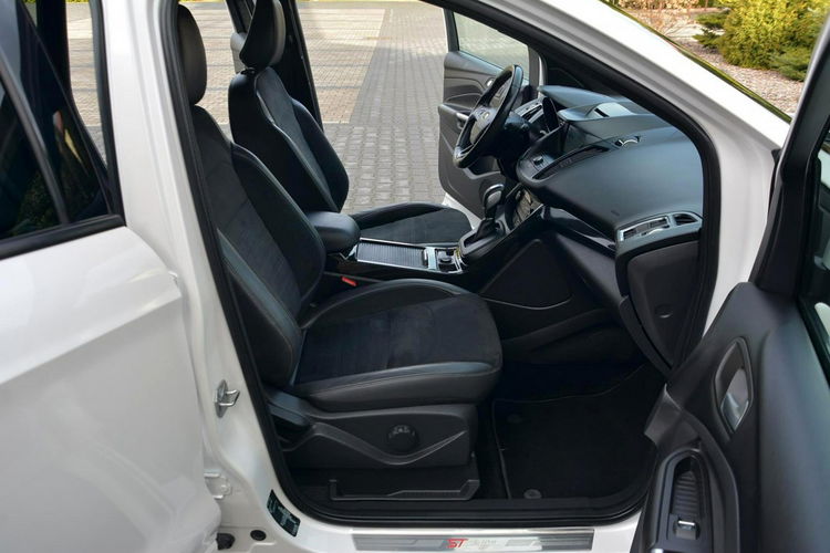 Ford Kuga Lift ST-Line Biała Perła 4WD Navi Radar ACC BI-Xenon led Skóry ASO zdjęcie 16