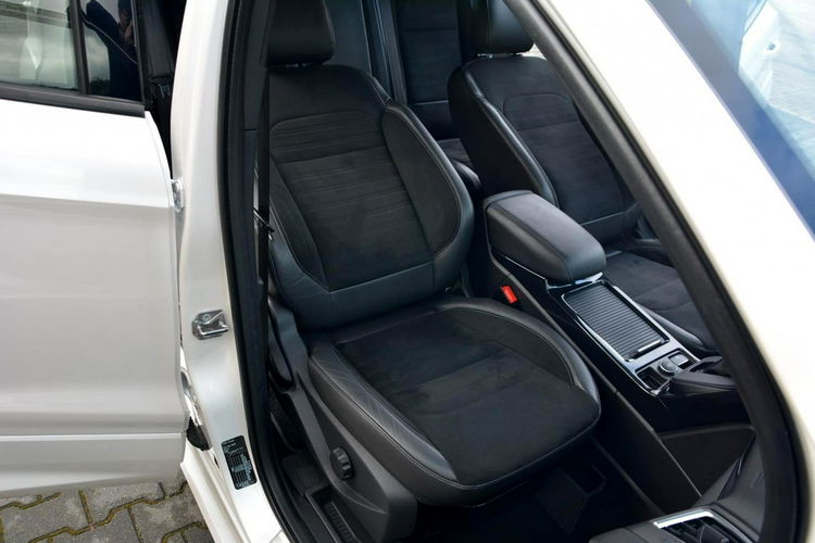Ford Kuga Lift ST-Line Biała Perła 4WD Navi Radar ACC BI-Xenon led Skóry ASO zdjęcie 17