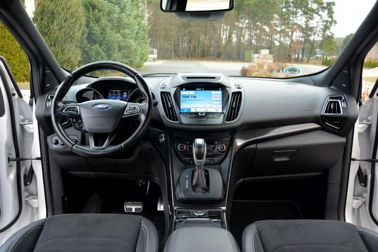 Ford Kuga Lift ST-Line Biała Perła 4WD Navi Radar ACC BI-Xenon led Skóry ASO zdjęcie 22