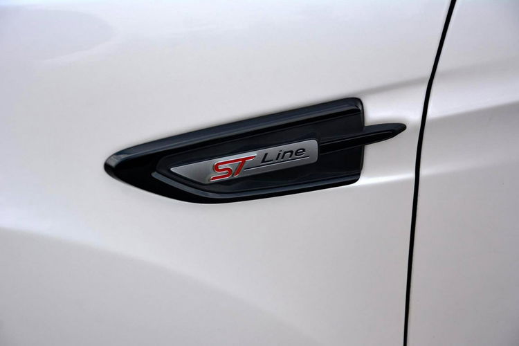 Ford Kuga Lift ST-Line Biała Perła 4WD Navi Radar ACC BI-Xenon led Skóry ASO zdjęcie 26