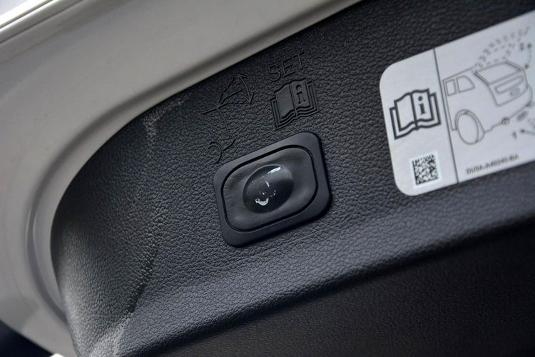 Ford Kuga Lift ST-Line Biała Perła 4WD Navi Radar ACC BI-Xenon led Skóry ASO zdjęcie 28